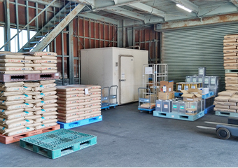 株式会社 山路伊三郎商店